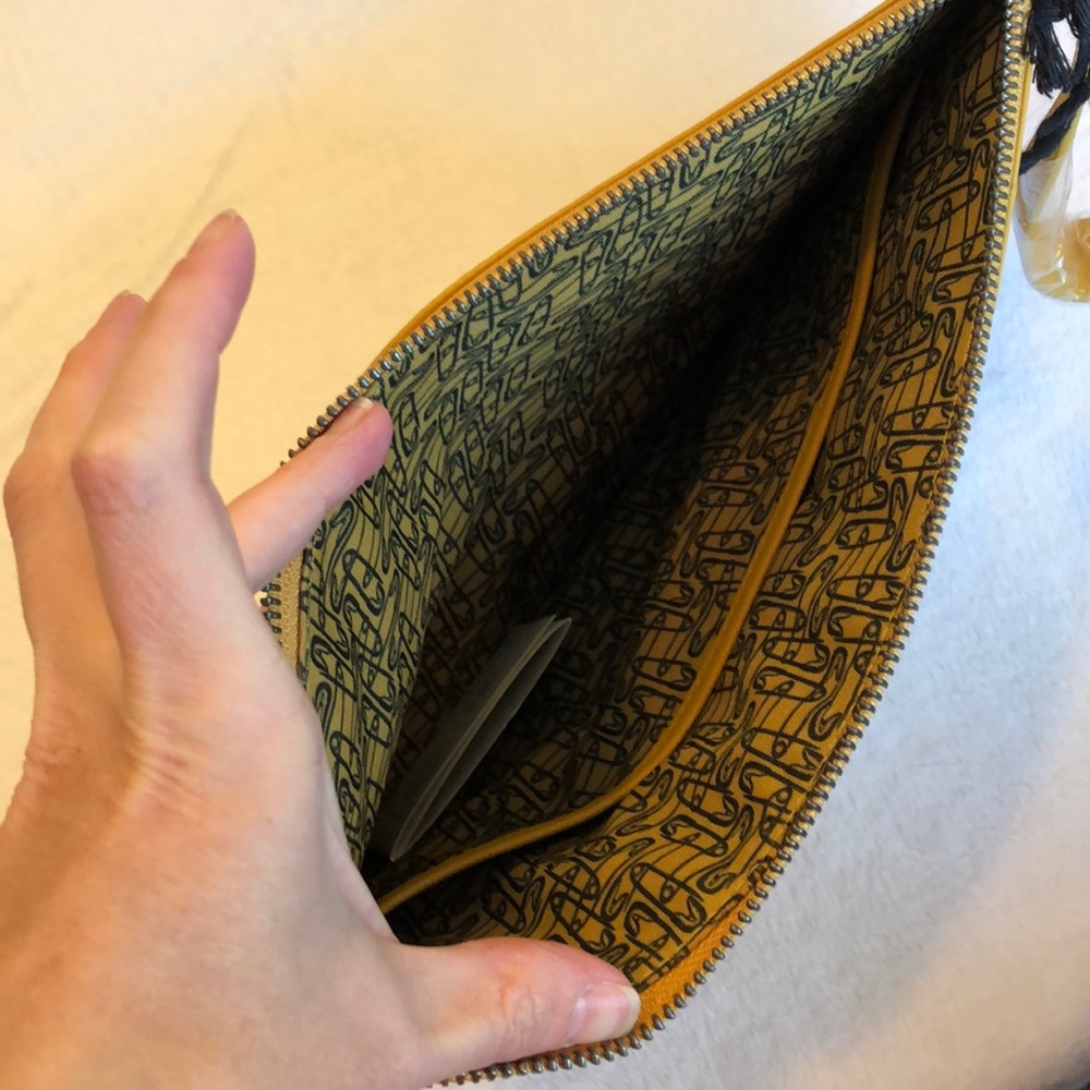 SOLD Lipault Plume Elegance Clutch 100% leather - Picture 4 of 7